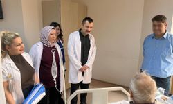 Uşak Eğitim ve Araştırma Hastanesi'ndeki hastalara hakları anlatıldı