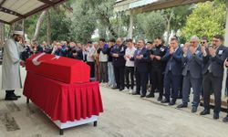 Ödemiş'te geçirdiği rahatsızlık nedeniyle yaşamını yitiren polis memuru Süleyman Yalçın, son yolculuğuna uğurlandı