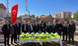 Banazlı Perihan Duguk ve oğlu Mehmet Duguk'un hatırası sağlık ocağında yaşayacak