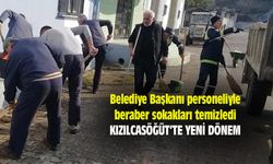 Belediye Başkanı personeliyle beraber sokakları temizledi