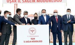 Sivaslı'daki temel atma töreninde protokol krizi!