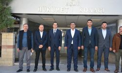 Uşak YADER, yetiştirme yurdunda büyüyen Eşme Kaymakamı Ersöz'ü ziyaret etti
