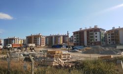 Uşak'ta eski çöplüğün üzerine yapılan konutlara doğalgaz hattı tartışmasına son nokta kondu