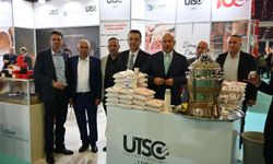 Uşak'ın tarhanası, baklavası, helvası ve demir tatlısını binlerce kişi tattı!
