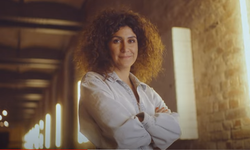 Miss Germany 2024 güzeli Tahranlı Apameh Schönauer oldu