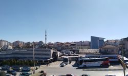 Uşak otogarında şehiriçi servisler bir türlü konmadı! Vatandaş gece eve giderken korkuyor!