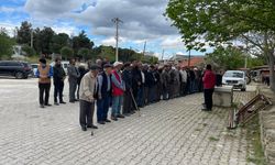 Doğayı yok ettik, yağmur yağmaz oldu! Uşak Yenişehir köyü sakinleri yağmur duasına çıktı!
