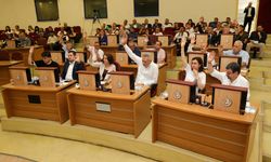 Uşak'ta omurga tartışması! CHP'li meclis üyesi istifa etmesin diye Uşak Belediyesi'nden 55 bin TL maaş verildi mi?