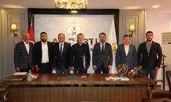 Erkan Kandemir, AK Parti Uşak Teşkilatı'yla buluştu
