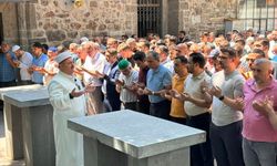 Uşak'ta Haniye için cenaze namazları kılındı