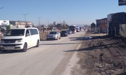 Uşak'ta hastane yolunda yoğun trafik var!