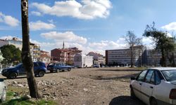 Uşak'ta yapımı merakla beklenen hastane ne durumda?