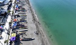 Fethiye Çalış Plajı'nda kürekçilerin kıyasıya yarışı