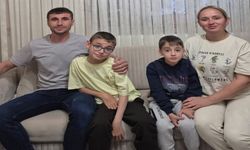 Uşak'ta kas hastası Berat ve Can Kozak kardeşler akranları gibi koşup oynamak istiyor