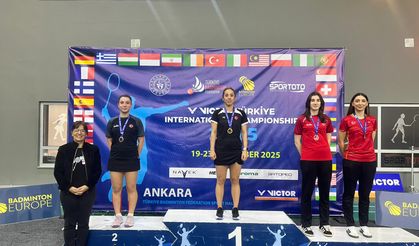 Selendili Ravza Bodur, Badminton turnuvasında gümüş madalya aldı
