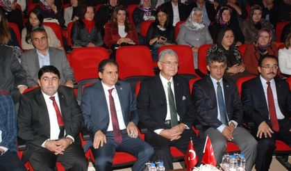 AB Bakanı ve Başmüzakereci Uşak'ta