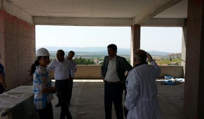 Genel Sekreter hastane inşaatını gezdi