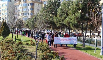 Sağlıklı yaşam yürüyüşlerine devam