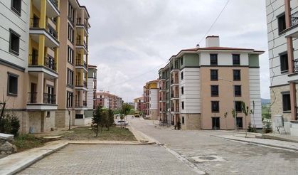Uşak Ovademirler'deki yeni çevre yoluna yapılacak TOKİ evleri için kurada çıkanların tam listesi