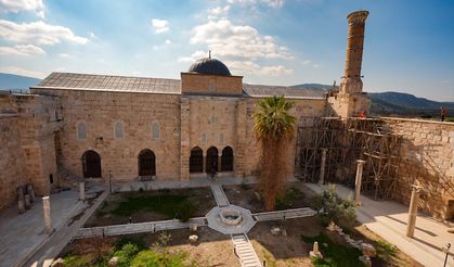 650 yıllık cami tekrar açılıyor! Selçuk'taki İsa Bey Camisi'ne turistler yoğun ilgi gösteriyor!