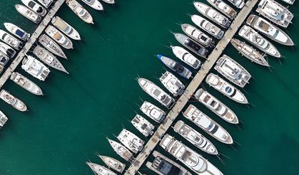 Osmanlı'dan beri faaliyet gösteren Çeşme Marina halen aktif