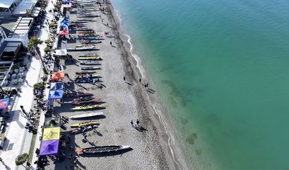 Fethiye Çalış Plajı'nda kürekçilerin kıyasıya yarışı