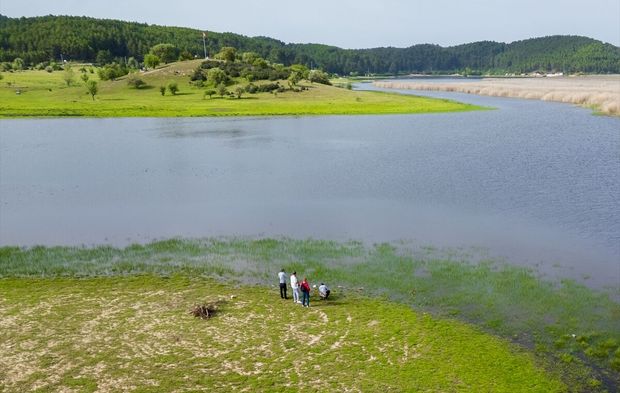 Uşak'a yakın mesafedeki Buldan Yayla Gölü'nün doğal güzellikleri
