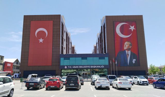 Uşak Belediyesi'nde bardağı taşıran son damla!