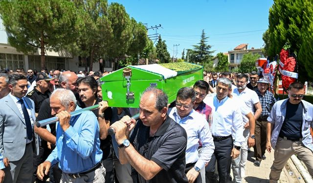 AK Parti Uşak Milletvekili İsmail Güneş'in annesi Rabia Güneş, Ahmetler'de toprağa verildi