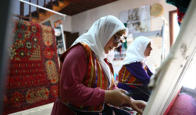 Adını Avrupalı ünlü Ressamlardan alan Uşak halıları modelleri