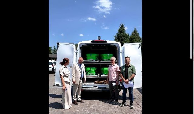 Uşak'ta 1 başkan, 2 yardımcı ve 1 müdür cenaze aracı tanıttı