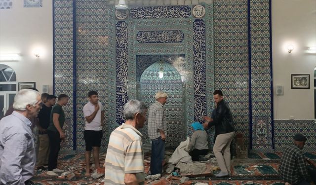 Gördes camide mihrabın düşmesiyle yaralanan Mevlüt Altungeyik hayatını kaybetti