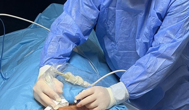 Kütahya Evliya Çelebi Hastanesi Girişimsel Radyoloji alanı devasa guatr hastasını sağlığına kavuşturdu