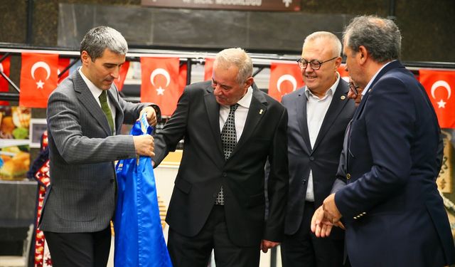 Uşak'ta yılın ahisi Ali Yılmaz, kalfası Ensar Yılmaz ve çırağı Hasan Emir Akkuş seçildi