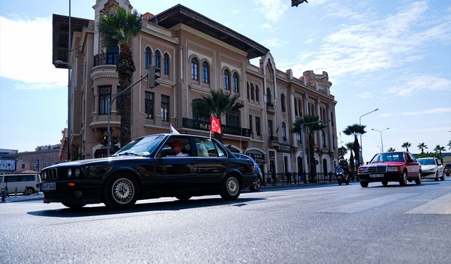 Seçkin beyler, klasik araçlarıyla erkek sağlığına dikkat çekti