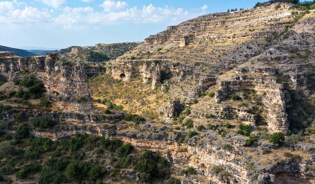 Büyük Menderes Grabeni'nin çökmesiyle oluşan Uşak Ulubey kanyonları