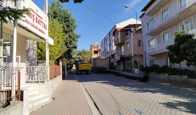 Uşak Elmalıdere ve Sarayaltı sakinleri 10 metrelik iş için 10 ay bekledi!