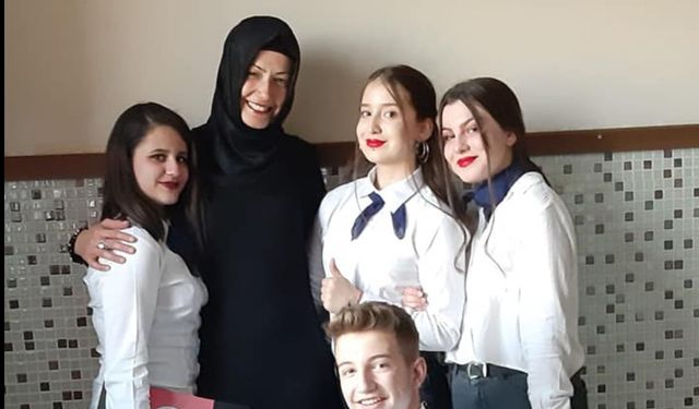 Uşak Ertuğrul Gazi İHL öğretmeni Özlem Alyanak'ın vefatı derin bir üzüntüye yol açtı
