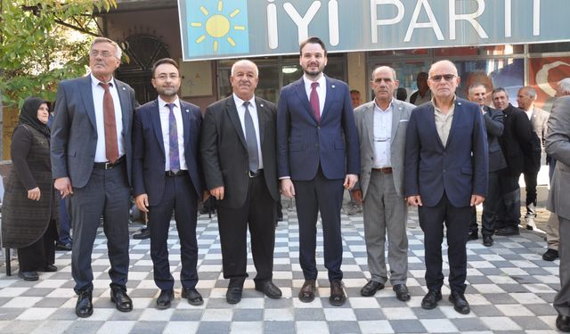 Uşak'a yakın olan Selendi'de de seçim yapıldı