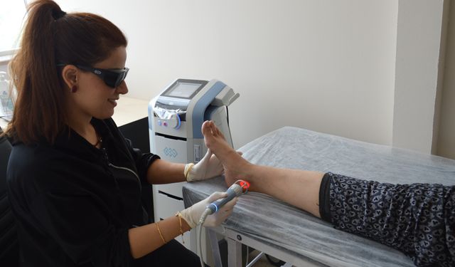 Uşak'ta beli ve eklem yerleri ağrıyanlara lazerle bedava çözüm