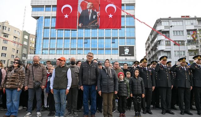 Uşak, İzmir, Aydın, Manisa ve Denizli'de Ulu Önder'i saygıyla andılar