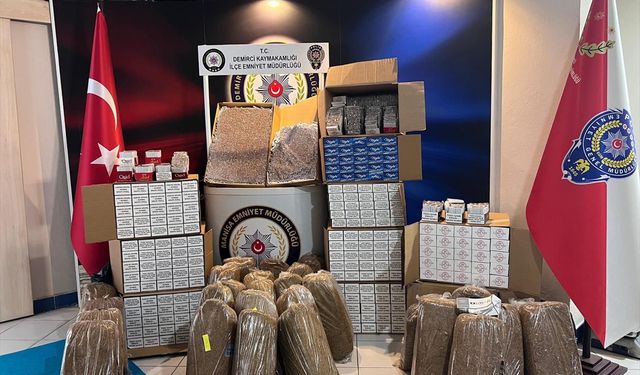 Uşak'ın komşusu Demirci Hacıbaba Mahallesi'ndeki depoya baskın