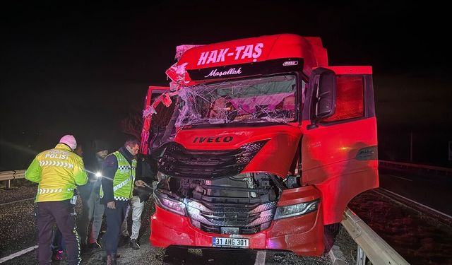 Uşak'ta riskli alanlardan Ürünköy kavşağında yine kaza!