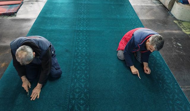 Tokyo'daki caminin halıları, Uşak'ın komşusu Demirci'de dokundu