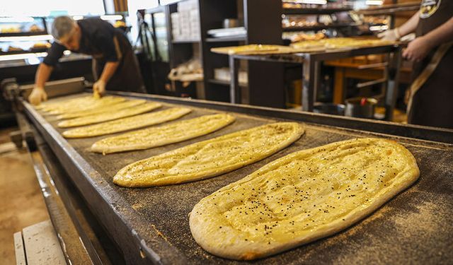 Uşak'ta Ramazan pidesi ile ekmek arasındaki makas bu yıl kapandı! Tahinli pide 200 TL