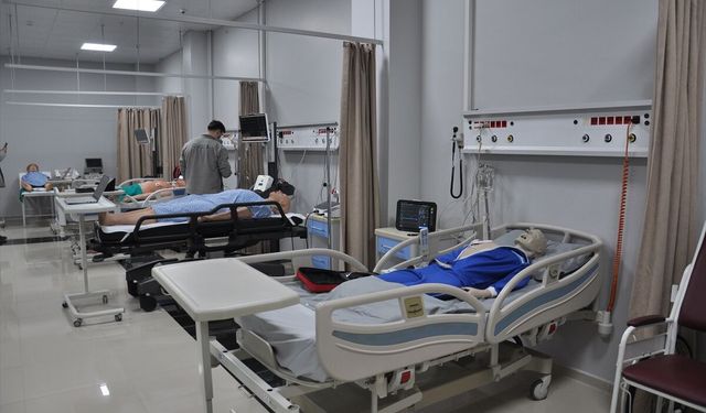 Uşak'tan hastaların gittiği Kütahya Sağlık, Ege'deki tek merkezi kurdu