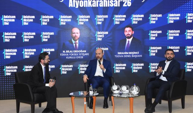 Uşak'ın komşusu Afyon'da konuşan Bilal Erdoğan: Siyasetçiler siyaset için, biz de sivil toplum için koşturacağız