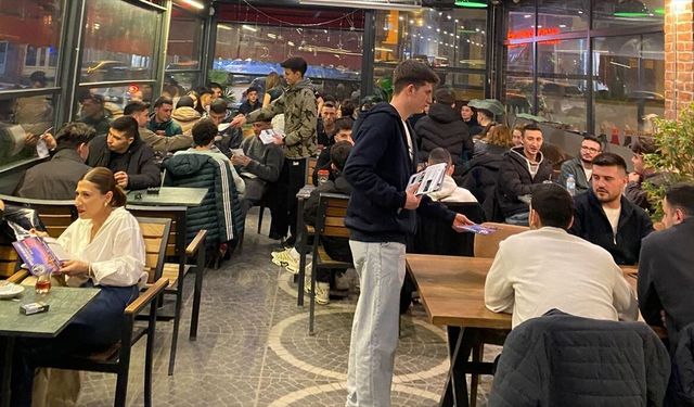 Uşak'ın komşusu Simav'daki kafe ve kahvelerdeki gençlere ulaştılar