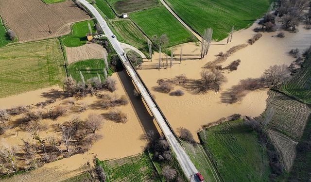 Uşak ve Kütahya'daki son yağışların ardından, Gediz doldu ve taştı!
