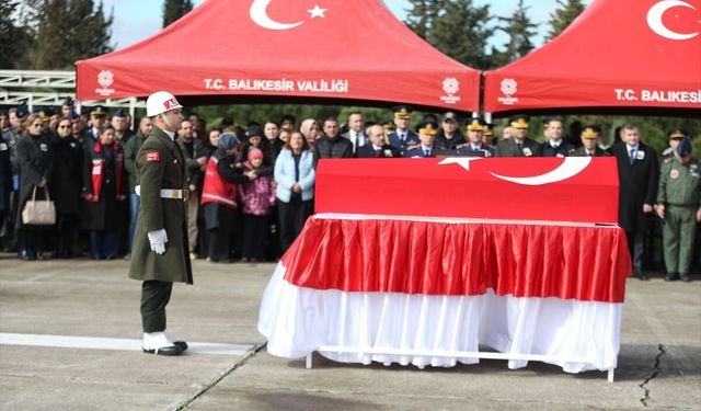 Balıkesir'de düşen F16'da şehit düşen Binbaşı İbrahim Bolat, Çiğli'de son yolculuğuna uğurlanacak